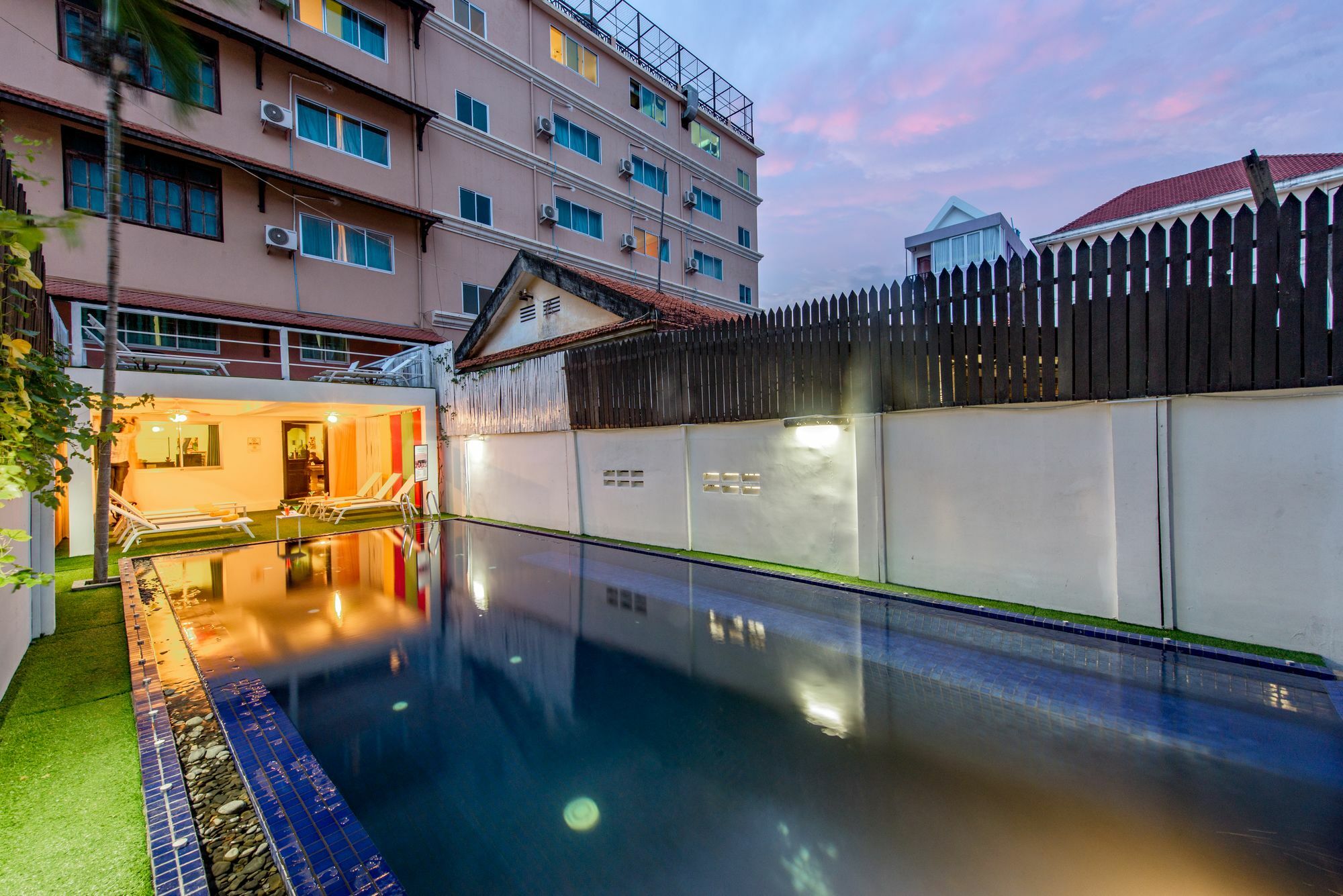 Jk Resident Hotel Siem Reap Buitenkant foto